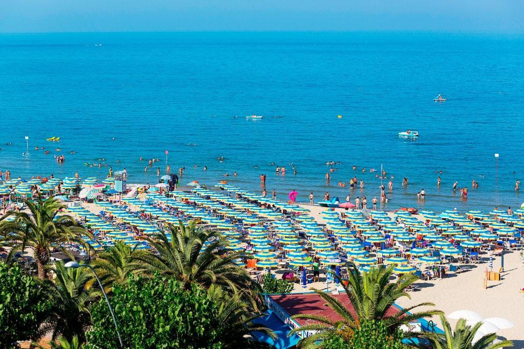 Medi Garden Hotel&Residence Alba Adriatica Luaran gambar